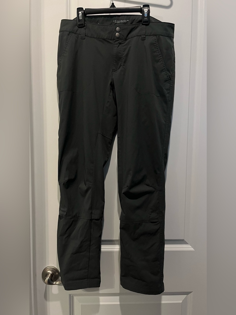 Women’s Columbia  OMNI- SHIELD Roll- Up  -  Olive/Grey Cargo Pants Size 10 SHORT